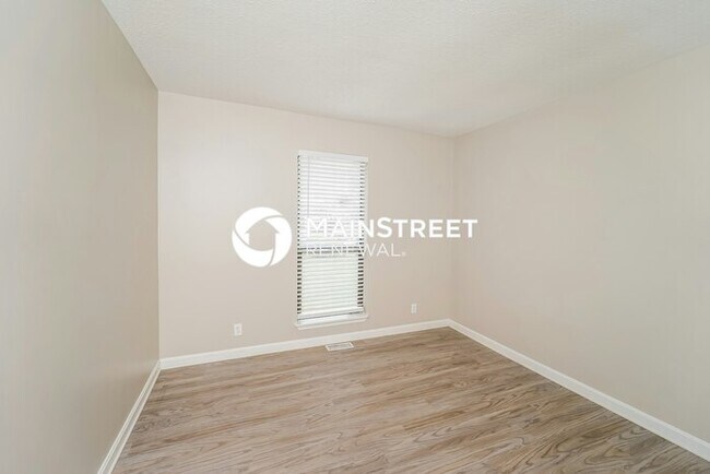 Building Photo - 3 Bedroom Pet-Friendly Home in Louisville,...