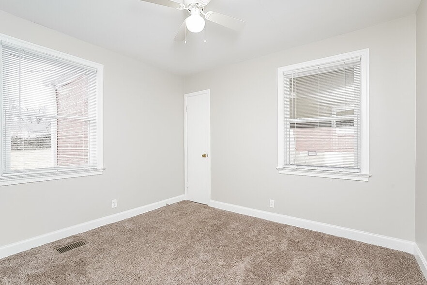 Building Photo - 1310 Venus Dr