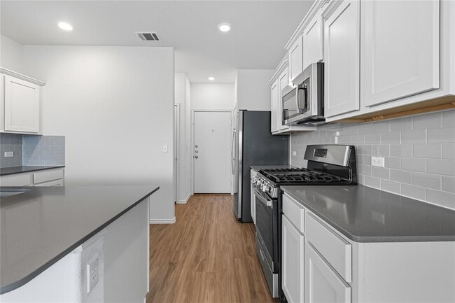 Building Photo - 7317 Spotted Leaf Wy