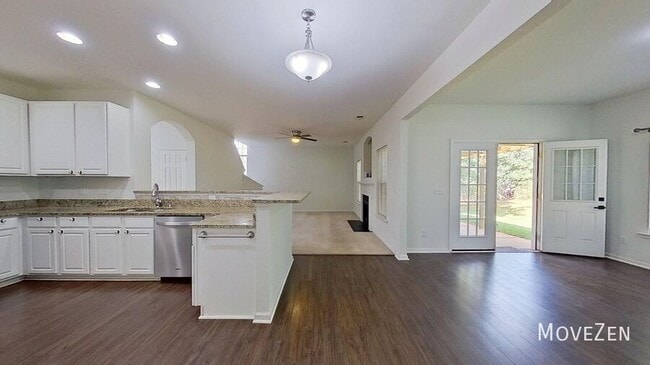 Building Photo - 5 Friendsplot Cv