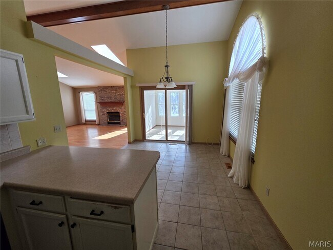 Building Photo - 3935 Rhine Ct