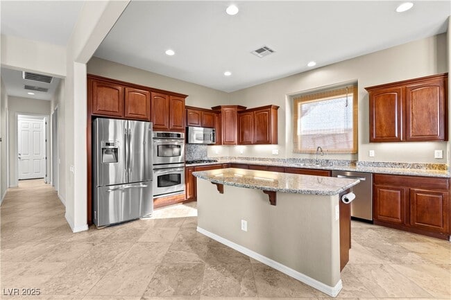 Building Photo - 2685 La Boutique St