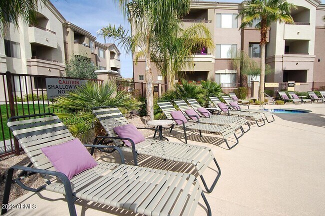 Building Photo - 18416 N Cave Creek Rd
