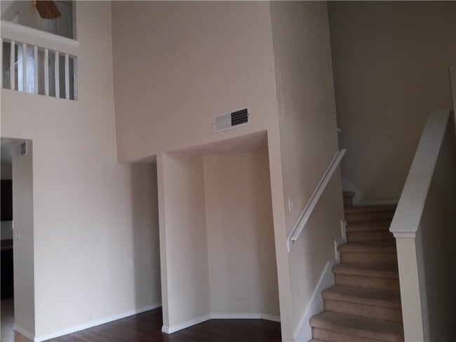 Building Photo - 14025 Tierra Vianey Dr