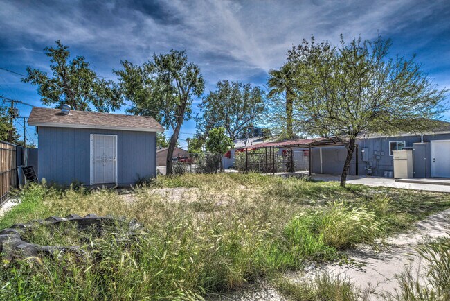 Building Photo - 4005 N 15th Ave