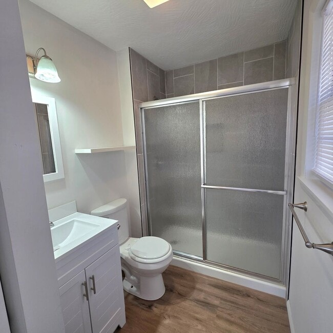 Building Photo - 3 Bedroom, 2 Bath, 2-Car Garage Home for Rent