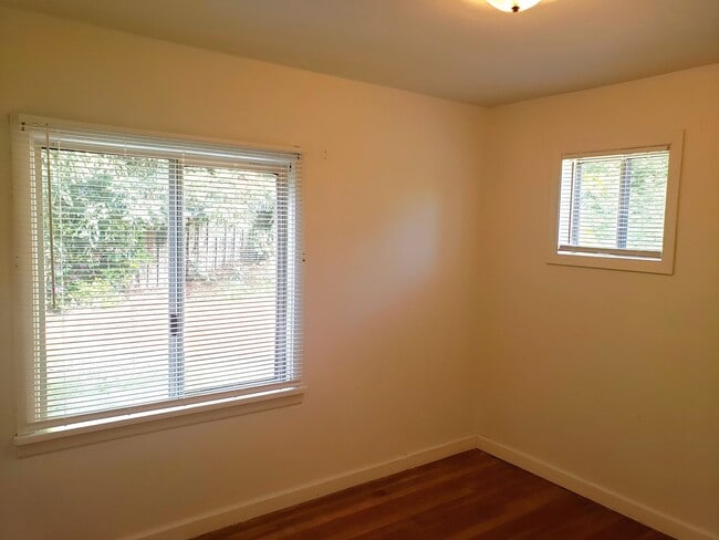 Building Photo - Unique Forest Grove Ranch with Large Backyard