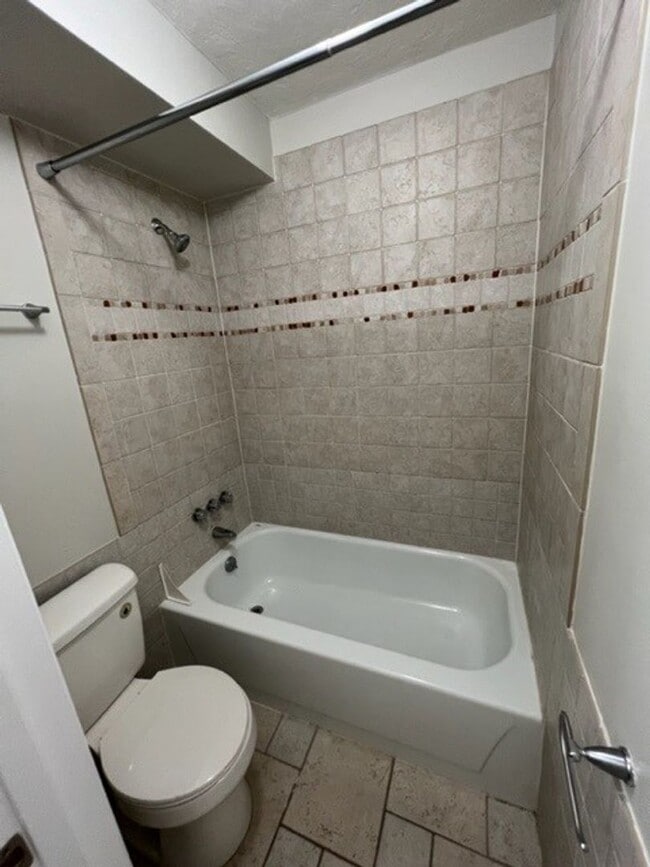Building Photo - C2508-C15 Grantwood