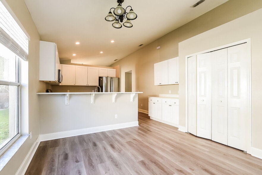 Building Photo - 4201 Shadow Creek Cir