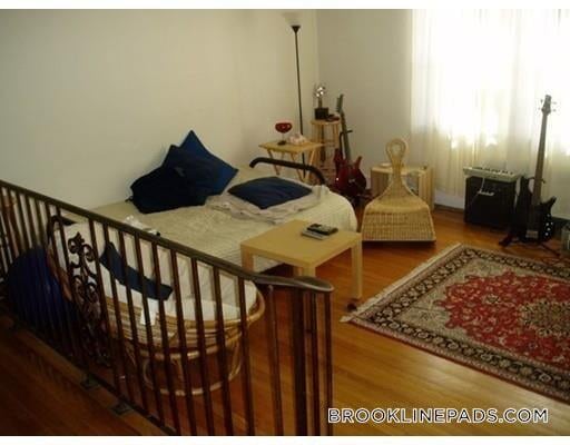 Building Photo - 35 Park St