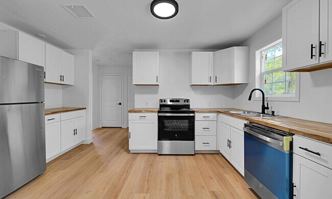 Building Photo - Newly Remodeled 2BD 1BA Home in Waco