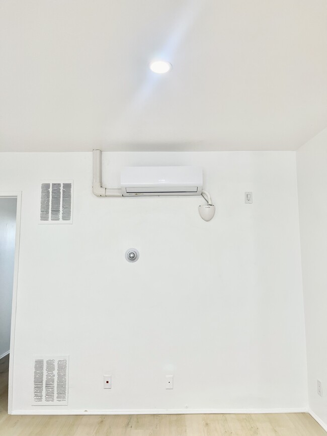 Brand NEW AC/Heater Mini-Split - 2030 S Preuss Rd
