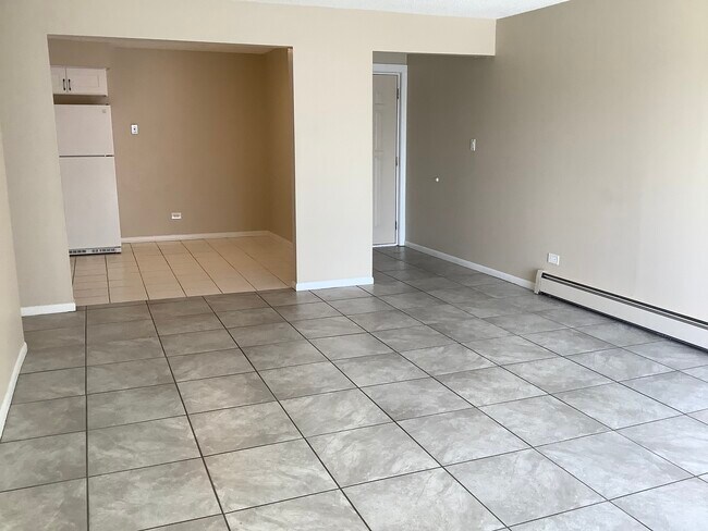 Building Photo - 10408 Menard Ave