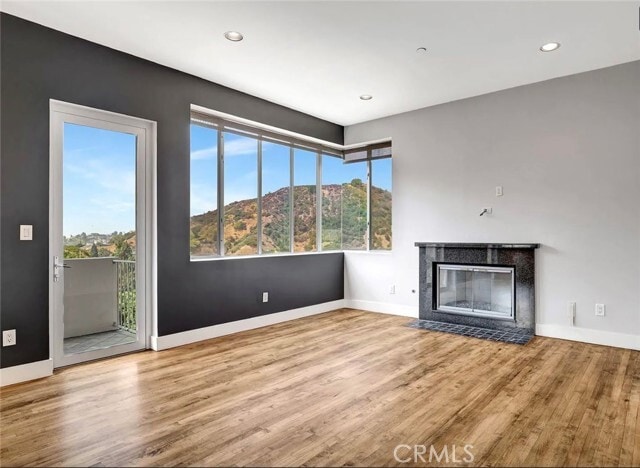 Building Photo - 6396 Weidlake Dr