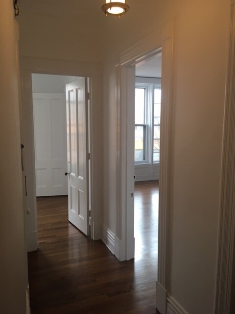 Building Photo - 108 4th St