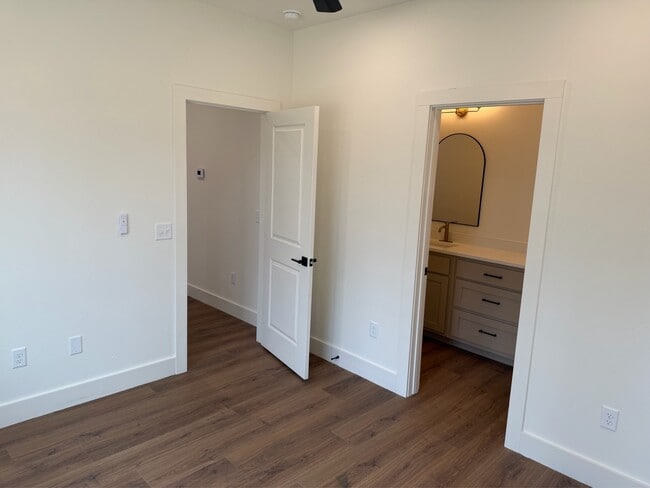 Building Photo - 408 2nd Ave SE