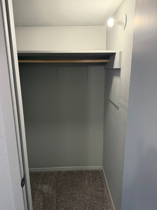 Building Photo - Pine Street Terrace