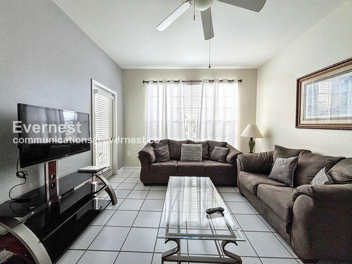 Building Photo - 8107 Coconut Pl