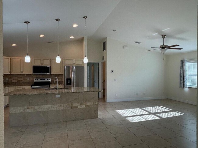 Building Photo - 1876 Atwater Dr