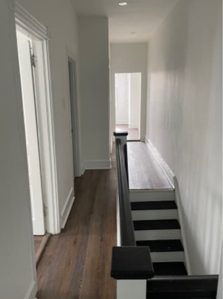 Building Photo - 123 N 53rd St