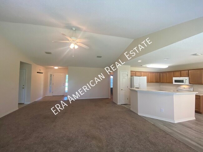 Building Photo - 6648 Longview St