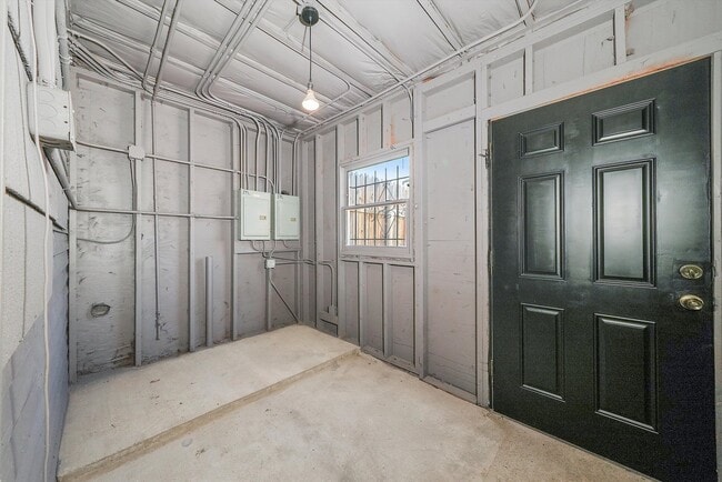 Storage Room - 3324 W Warner Ave