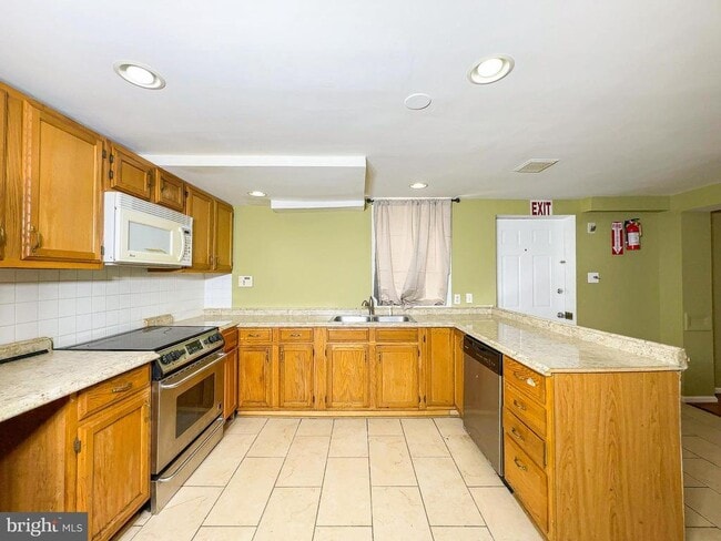 Building Photo - 11803 Drummond Ct