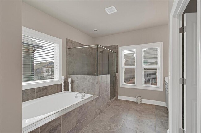 Building Photo - 3000 Smyrna Grove Dr
