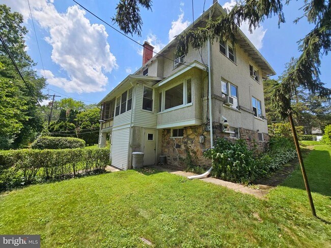 Building Photo - 507 N 25th St