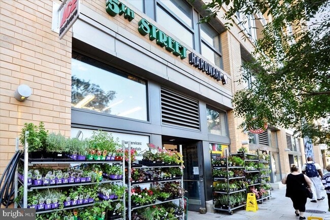 Building Photo - 460 New York Ave NW