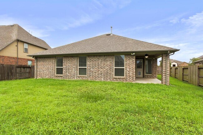 Building Photo - 9735 Stratton Ridge Dr