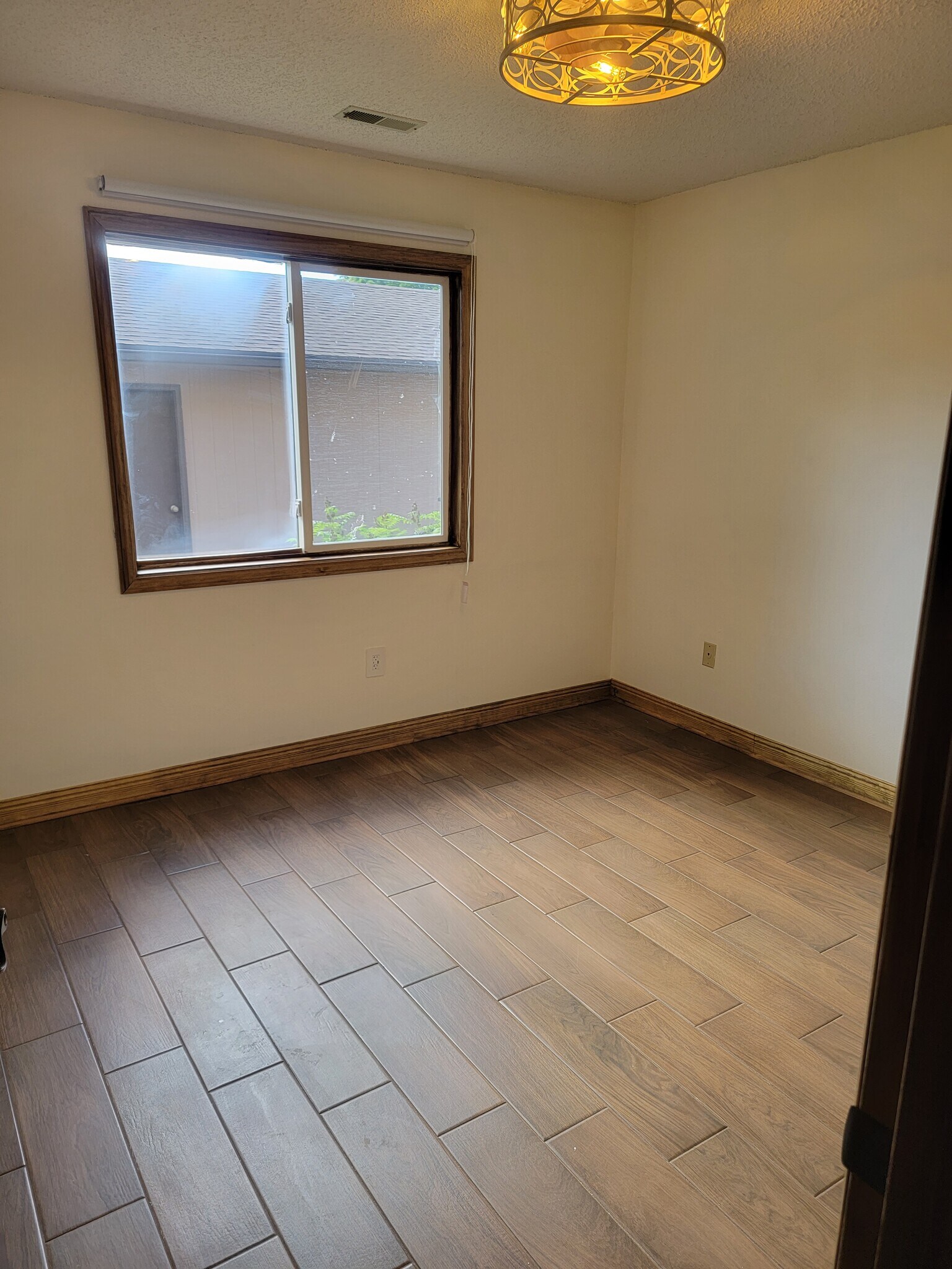 Building Photo - 4701 Woodland Ave