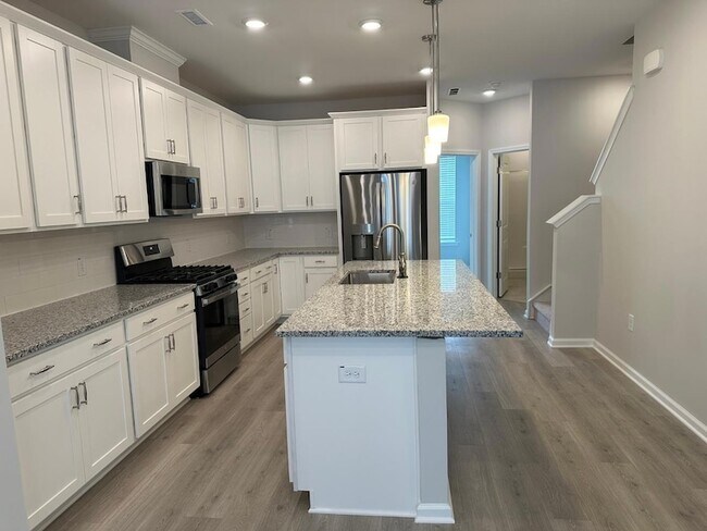 Building Photo - 1106 Harmony Trl