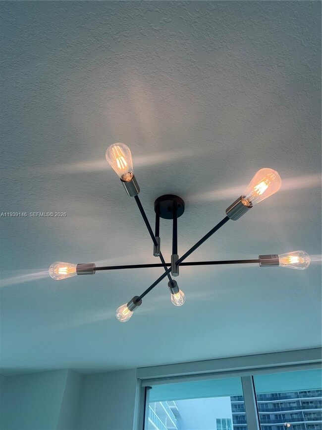 Building Photo - 1900 N Bayshore Dr