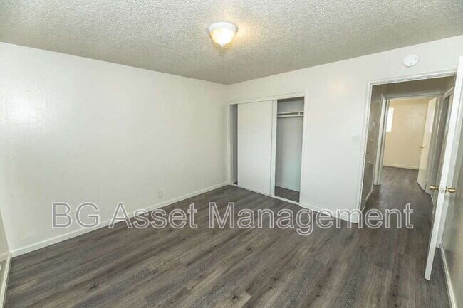 Building Photo - 433 San Marco St