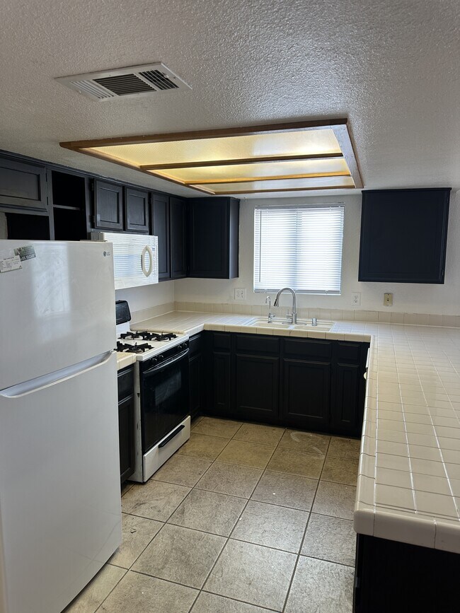 Building Photo - 9521 Sunken Reef Cir