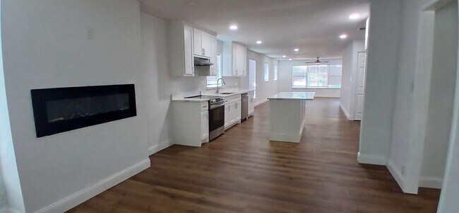 Building Photo - 4804 Avenue G