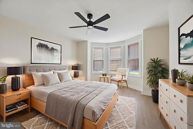 Building Photo - 6002 W Thompson St