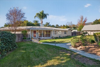 Building Photo - 914 El Paseo Rd