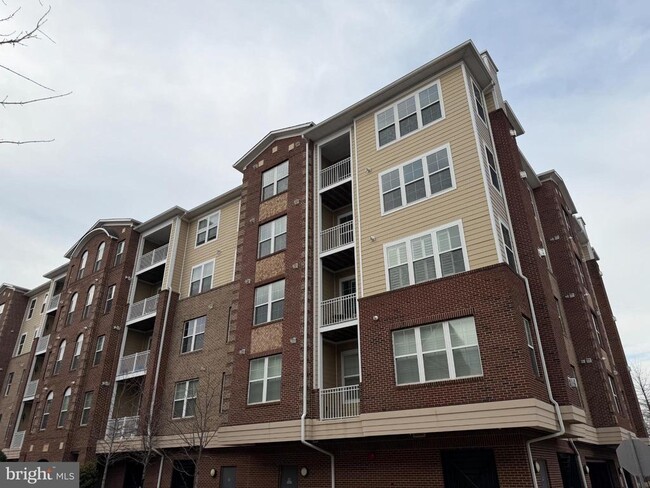 Building Photo - 13722 Neil Armstrong Ave