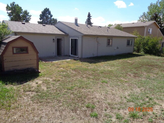 Building Photo - Nicely updated home close to amenities