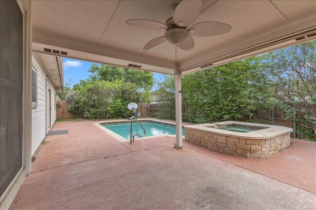 Building Photo - 3531 Roberto Clemente Ln