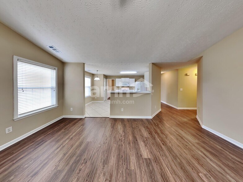 Building Photo - 589 Summerbrooke Ct