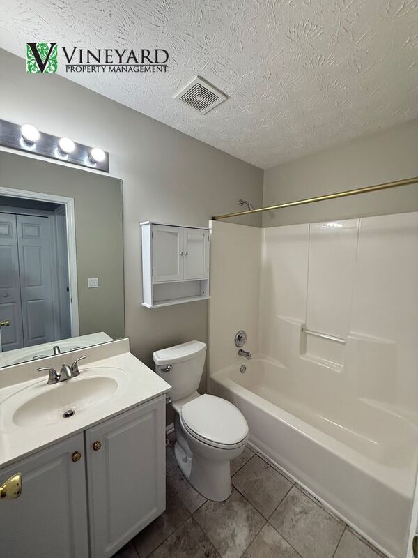 Building Photo - 9970 Lauren Hall Ct