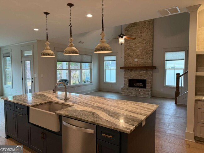 Building Photo - 1181 Hidden Hills Cir