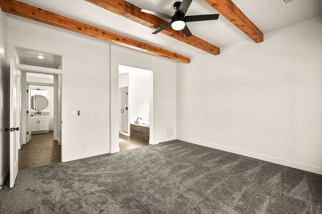Building Photo - Single Family Home