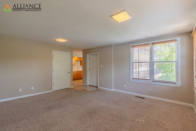 Building Photo - 1518 College Ave