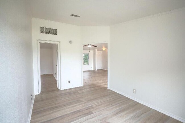 Building Photo - 132 Co Rd 247