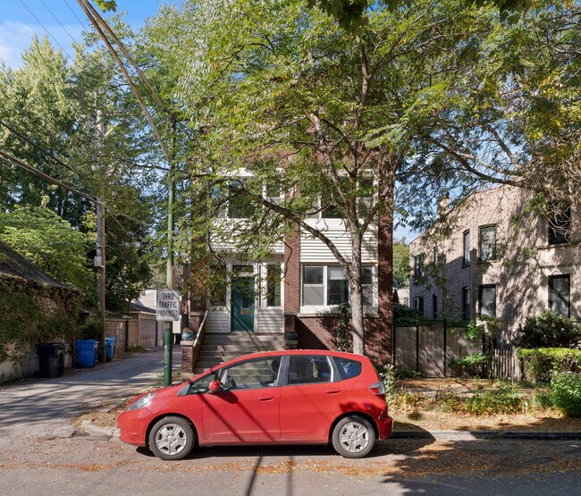 Building Photo - 6214 N Magnolia Ave