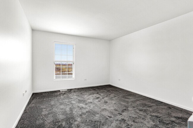 Building Photo - 16846 S Mallard Ln